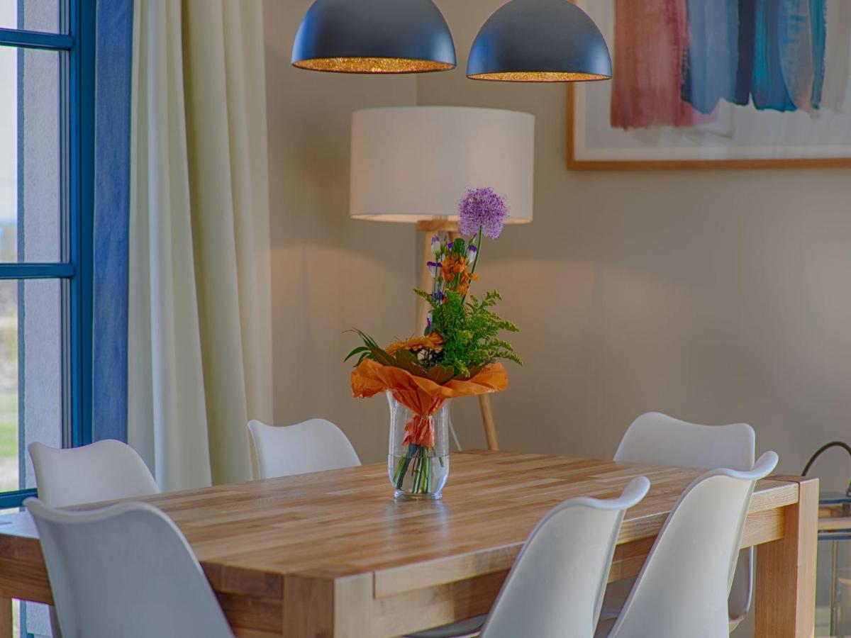 Reetland Am Meer - Premium Reetdachvilla Mit 3 Schlafzimmern, Sauna Und Kamin F23 Dranske Εξωτερικό φωτογραφία